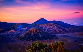 Картинка Бромо, Индонезия, вулкан, гора, пейзаж, горы, природа, вечер, сумерки, закат, заход
