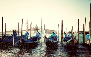 Картинка Venice, Италия, море, брызги, Венеция, пристань, остров, вода, San Giorgio Maggiore, гондолы, Italy, Сан-Джорджо Маджоре