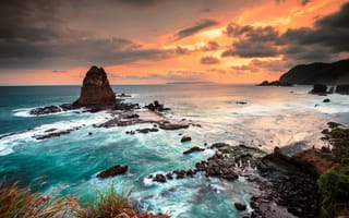 Картинка Papuma Beach, Яванское море, Jember, East Java, Java Sea, Индонезия, Ява, побережье, скалы, закат, Indonesia