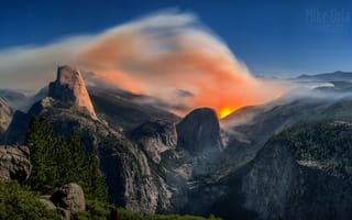 Картинка США, дым, лес, вечер, национальный парк Йосемити, ветер, штат Калифорния, ночь, пожар, огонь