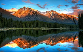 Картинка Johson lake, лес, Canada, пейзаж, горы, Banff National Park, озеро, отражение, закат, Alberta