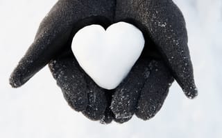 Картинка сердце, снег, руки, love, зима, перчатки