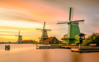 Картинка море, вода, пейзажи, башня, здание, Нидерланды, машина, энергии, утро, Голландия, ветряная мельница, мельница, сумрак