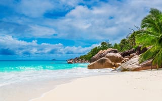 Картинка Сейшельские острова, тропики, остров, море, рок, пальмы, пляж, пейзажи, камни, облака, океан, небо