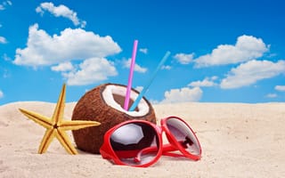 Картинка пляж, облака, кокос, небо, соломинки, морская звезда, песок, красные солнцезащитные очки, трубочки