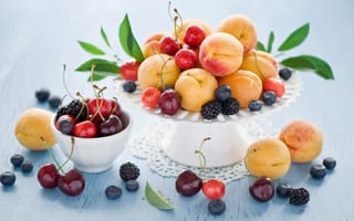 Картинка абрикосы, лето, фрукты, ягоды, вишня, черешня, ежевика, Anna Verdina, натюрморт, черника