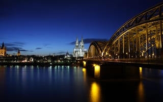 Картинка подсветка, здания, Германия, Рейн, Cologne, Кёльн, Koln, река, архитектура, отражение, Germany, вечер, мост