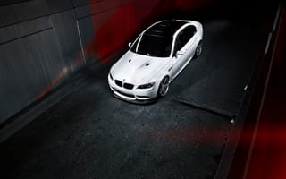 Картинка тёмный фон, white, BMW, белая, бмв