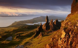 Картинка rocks, скалы, природа, skye, горы, stones, вода, Шотландия, Scotland, Europe