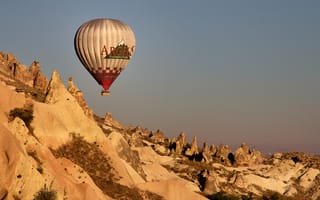 Картинка Турция, Каппадокия, горы, воздушный шар, небо