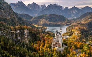 Картинка Бавария, Нойшванштайн, альп, Природа, замок, Германия, Schwansee, Горы, гора, Пейзаж, Альпы, Озеро, Замки