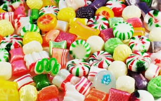 Картинка Вкусные разноцветные конфеты крупным планом