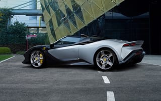 Картинка Ferrari, SP-8, Феррари, люкс, дорогая, машины, машина, тачки, авто, автомобиль, транспорт, спорткар, спортивный, серебристый, дорога