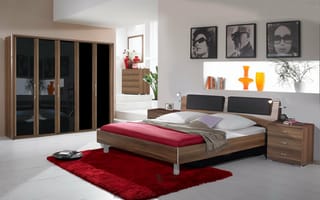 Картинка Спальня с красным ковром