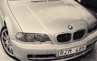 Картинка заснеженный BMW