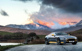 Картинка Астон Мартин ГТ8,  гора,  вулкан,  купе,  супермобиль