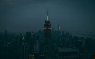 Картинка Нью-Йорк, город, ночь, небоскребы, Empire State, пейзаж, архитектура, огни, темнота, городской
