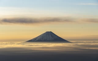 Картинка Фудзияма, Фудзи, гора, вулкан, Япония, горы, природа, облака, туча, облако, тучи, небо, утро, утренний, рассвет, восход