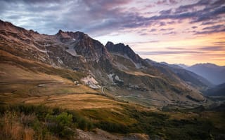 Картинка Col De La Madeleine, Альпы, Франция, горы, гора, природа, скала, вечер, сумерки, закат, заход