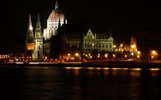 Картинка Будапешт,  Огни,  Набережная,  Собор,  Здания,  Море,  Столица,  венгрия