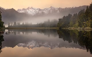 Картинка озера, озеро, природа, вода, пейзаж, гора, туман, дымка, отражение