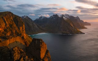 Картинка горы, природа, пейзаж, море, закат, скалы, норвегия, красота, отдых, путешествия