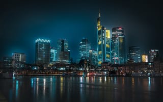 Картинка город, ночь, небоскребы, освещение, река, архитектура, Франкфурт