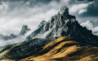 Картинка Пассо Джау, Италия, горы, гора, природа, скала, туман, дымка, облака, туча, облако, тучи, небо