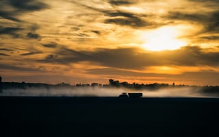 Картинка закат, трактор, пейзаж