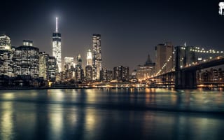 Картинка США, город, ночь, Манхэттен, Бруклин, свет, подсветка, Бруклинский мост, здания, огни, Нью-Йорк