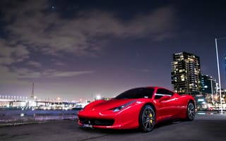 Картинка Ferrari, Феррари, люкс, дорогая, машины, машина, тачки, авто, автомобиль, транспорт, спорткар, спортивная машина, спортивное авто, красный, ночь, темнота, темный, город, здания