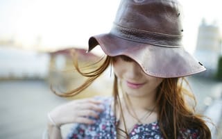 Обои настроения, ветер, девушка, шляпа, волосы