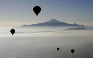 Картинка пейзажи, воздушный шар, полёт, города, спорт, небо, balloons, горы, воздушные шары, высота