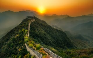Картинка Великая китайская стена, древний, история, исторический, стена, Китай, архитектура, гора, вечер, сумерки, закат, заход, солнце