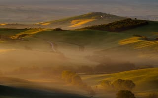 Картинка Тоскана, Италия, природа, холм, поле, туман, дымка