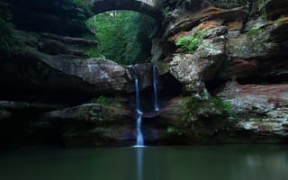 Картинка верхний водопад - старые пещеры, вода, природа, лес, растительность
