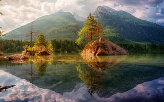 Картинка озера, озеро, природа, вода, пейзаж, гора, лес, деревья, дерево, отражение