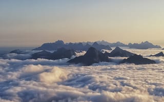 Картинка горы, гора, природа, облака, туча, облако, тучи, небо, облачно, облачный, туман, дымка