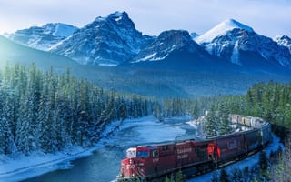 Картинка горы, гора, природа, пейзаж, лес, деревья, дерево, река, зима, поезд, локомотив, Канада