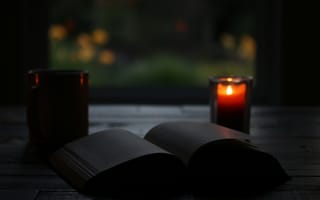 Картинка книга, свеча, темнота, разные