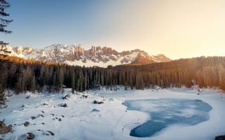 Картинка Альпы, горы, гора, природа, вода, озеро, пруд, лес, деревья, дерево, зима, снег