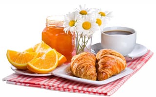 Обои breakfast, ромашки, завтрак, апельсины, кофе, чашка, выпечка, круассаны, coffee, croissants, мед, honey