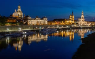 Картинка Дрезден, Германия, город, города, здания, архитектура, ночь, темнота, ночной город, огни, подсветка, отражение