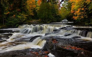 Картинка водопад, природа, осень, осенние, время года, сезоны, сезонные, лес, деревья, дерево