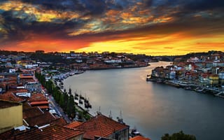 Картинка Португалия, город, города, здания, река, вечер, сумерки, закат, заход