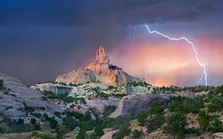 Картинка Нью-Мексико, США, горы, гора, природа, скала, вершина, вечер, сумерки, закат, заход, гроза, буря, гром, молния, погода