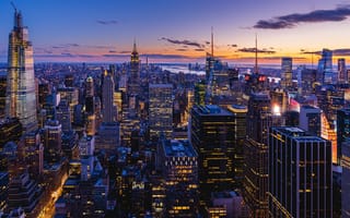 Картинка Нью Йорк, Нью-Йорк, город, здание, небоскреб, США, города, здания, высокий, мегаполис, современный, вечер, закат, заход, ночь, темнота, ночной город, огни, подсветка
