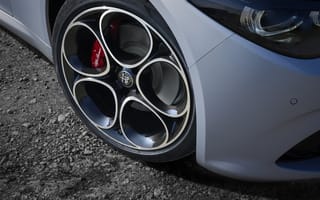 Картинка Alfa Romeo Giulia, Альфа Ромео Джулия, Alfa Romeo, Альфа Ромео, Giulia, Джулия, машины, машина, тачки, авто, автомобиль, транспорт, колесо