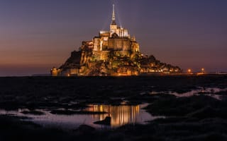 Обои замок, Mont Saint-Michel, крепость, вечер, остров, Франция, Мон-Сен-Мишель