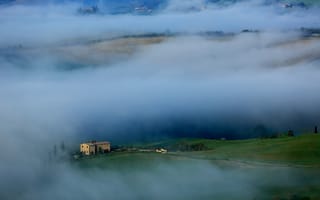 Картинка трава, холмы, туман, дом, Италия, Тоскана
